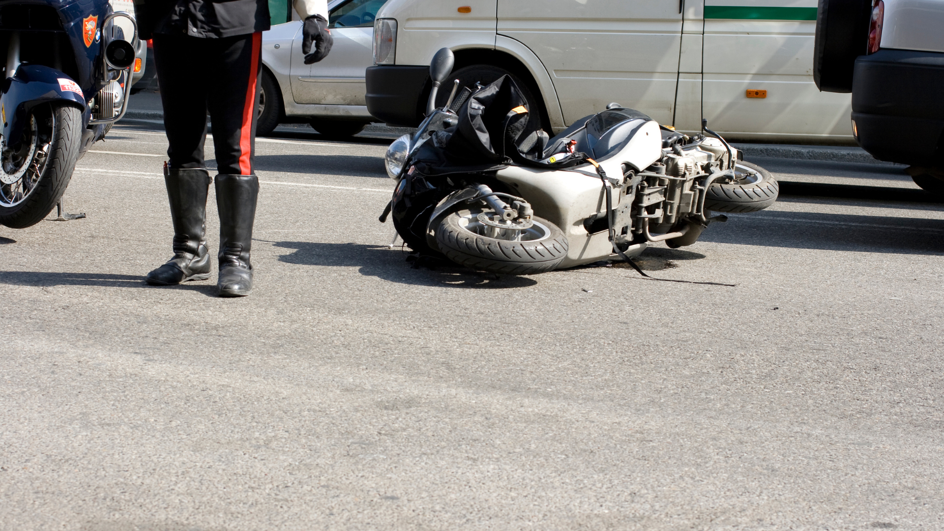 Why Hiring a Motorcycle Accident Lawyer Is Critical After a Serious Crash